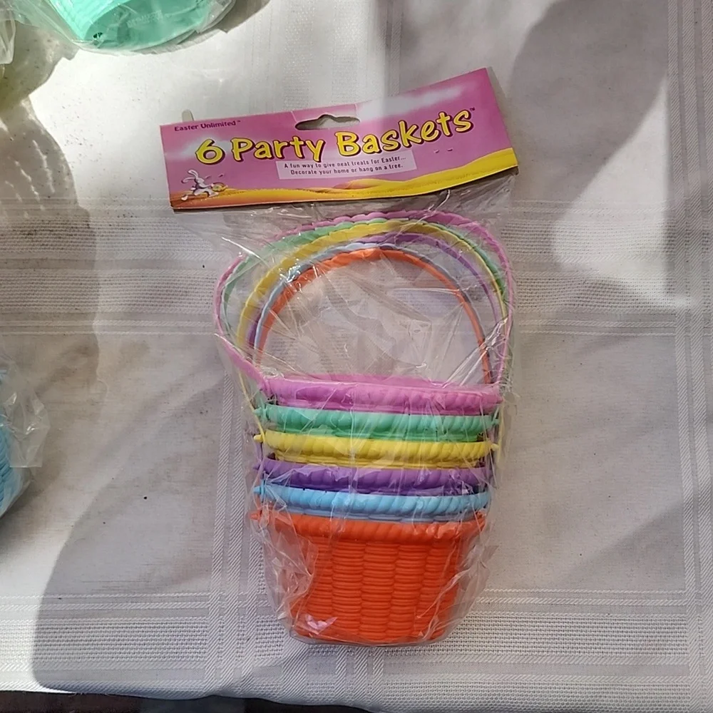 Set of 5 - 6 pack of Party Baskets for Easter